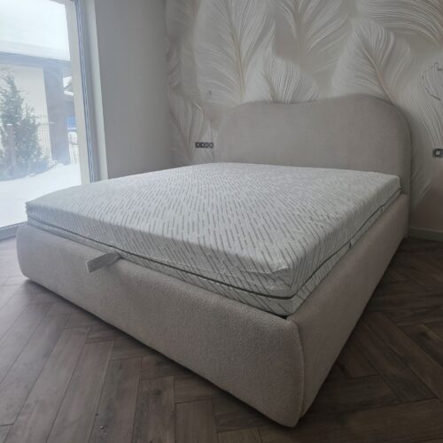 Miegamojo lova - LOVE